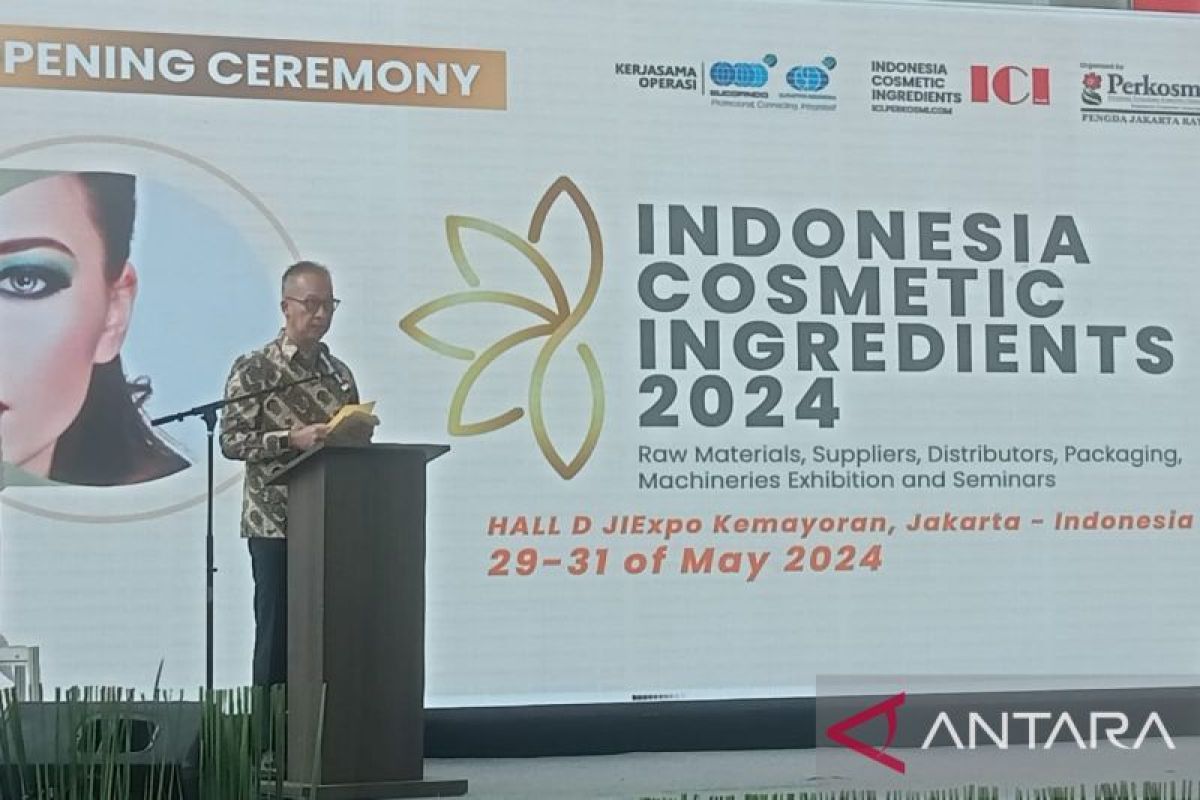 Menperin ajak industri kosmetik manfaatkan potensi bahan natural