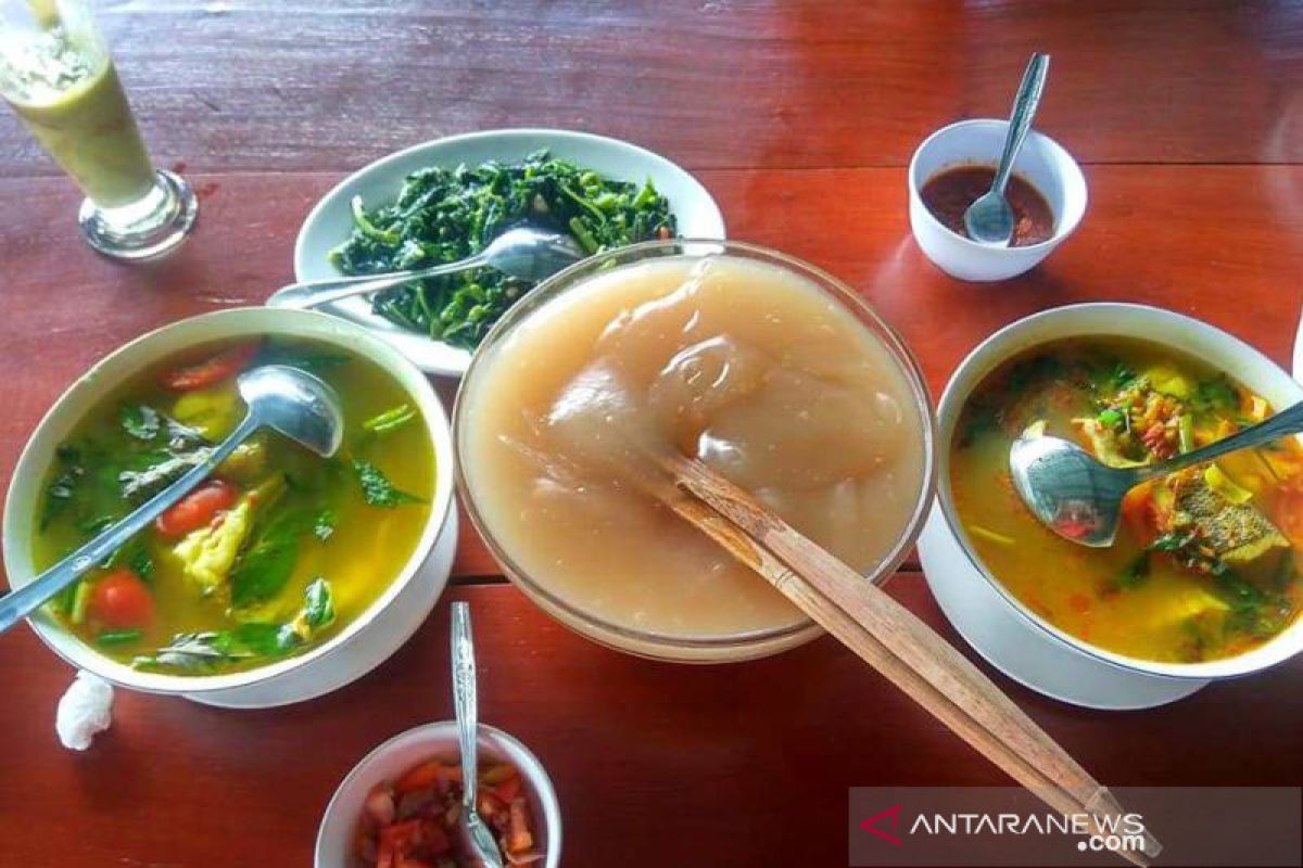 Resep papeda kuah kuning yang lezat dan praktis bisa buat di rumah