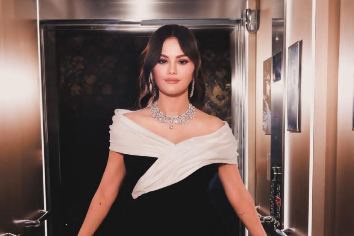 Kenali SIBO, gangguan pencernaan langka yang dialami Selena Gomez