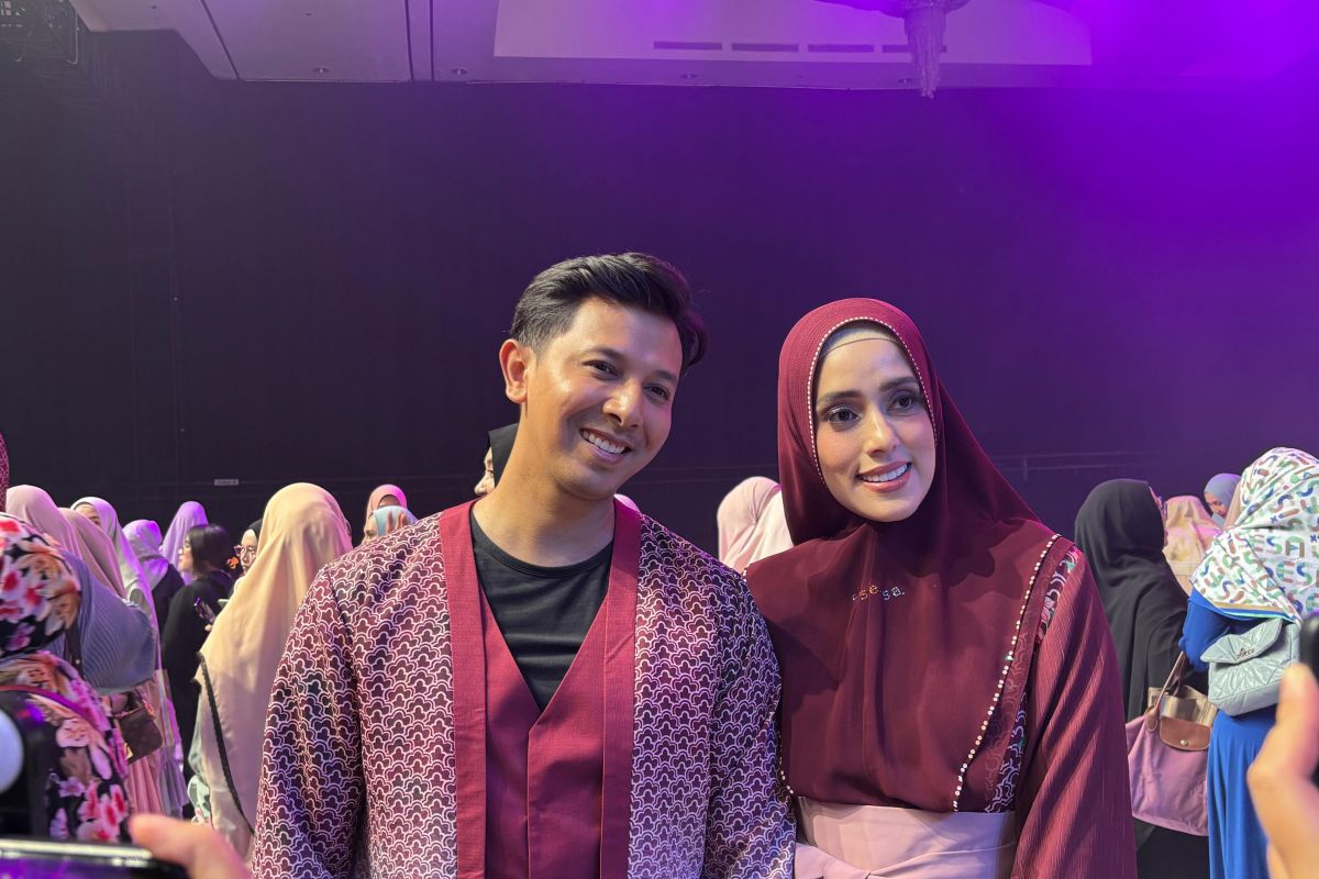 Fairuz A. Rafiq bagikan tips pilih baju gamis nyaman saat dikenakan