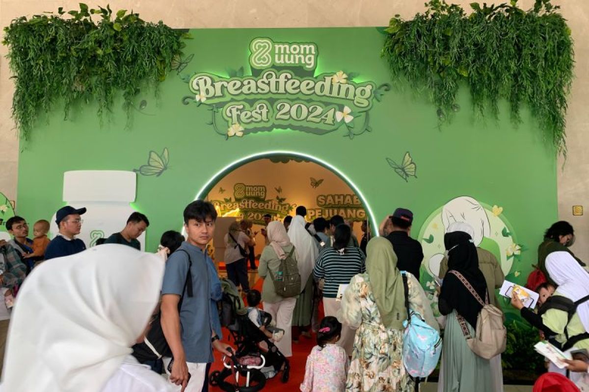 Mom Uung dukung ibu menyusui dengan edukasi di Breastfeeding Fest