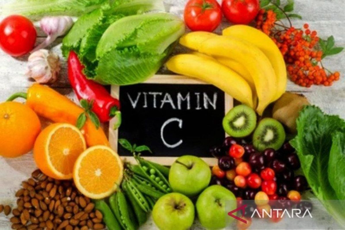 Vitamin A dan C amat penting untuk dikonsumsi saat musim hujan